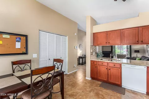 1707 E Palo Verde St, Gilbert, AZ 85296 photo 8