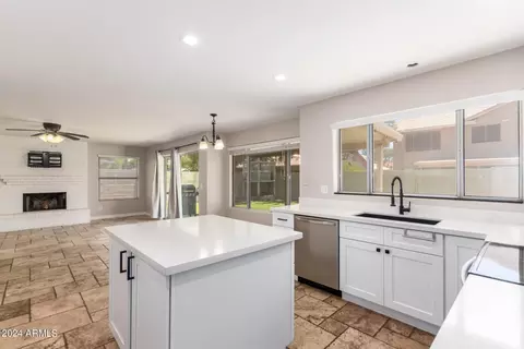 649 W Spur Ave, Gilbert, AZ 85233 photo 16