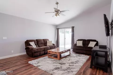 8465 E Clovis Ave, Mesa, AZ 85208 photo 4