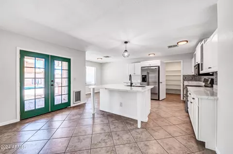 278 E Baylor Ln, Gilbert, AZ 85296 photo 8