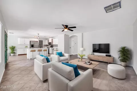 278 E Baylor Ln, Gilbert, AZ 85296 photo 4