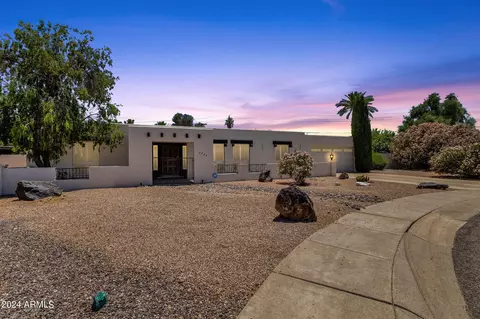 Exterior - 3529 E Beryl Ln, Phoenix, AZ 85028 photo 3 of 27