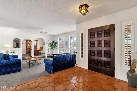 Entry Way - 3529 E Beryl Ln, Phoenix, AZ 85028 photo 2 of 3