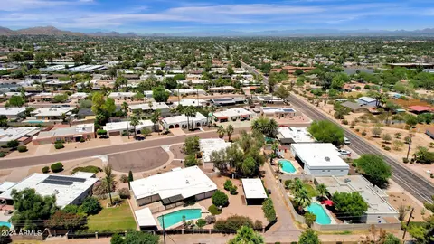 View/Area - 3529 E Beryl Ln, Phoenix, AZ 85028 photo 12 of 16