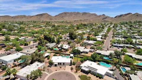 View/Area - 3529 E Beryl Ln, Phoenix, AZ 85028 photo 8 of 16