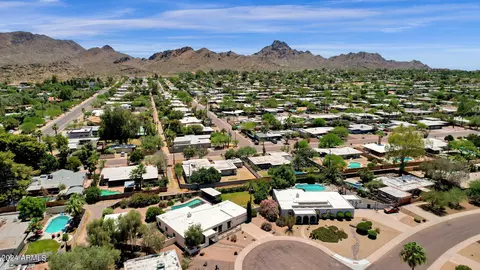 View/Area - 3529 E Beryl Ln, Phoenix, AZ 85028 photo 9 of 16