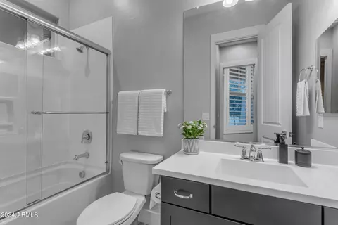 Bath - 3498 E Arabian Dr, Gilbert, AZ 85296 photo 6 of 6