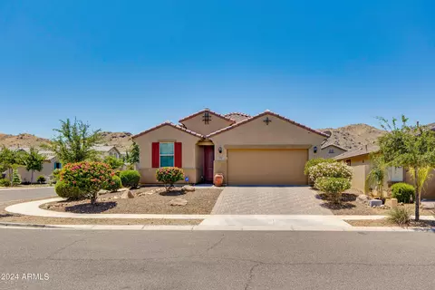 3713 E Sophie Ln, Phoenix, AZ 85042