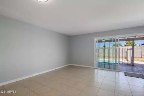 5607 S 46th St, Phoenix, AZ 85040 photo 11