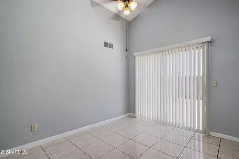5607 S 46th St, Phoenix, AZ 85040 photo 8