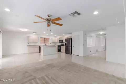 1210 E Milada Dr, Phoenix, AZ 85042 photo 5