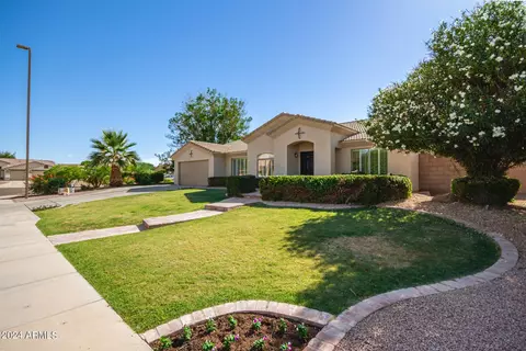 2046 S Reseda Ct, Gilbert, AZ 85295 photo 5