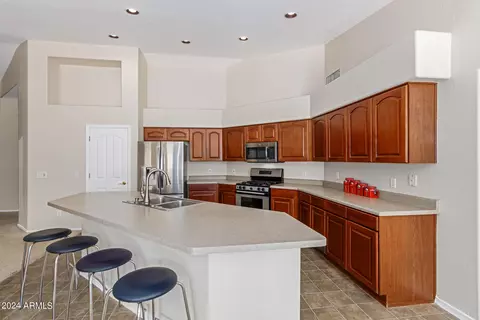 2046 S Reseda Ct, Gilbert, AZ 85295 photo 17