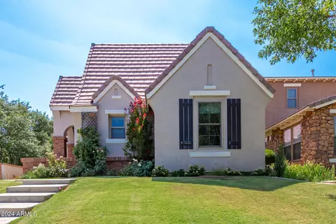 15421 W Dreyfus St, Surprise, AZ 85379