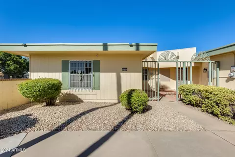 10542 W Ocotillo Dr, Sun City, AZ 85373