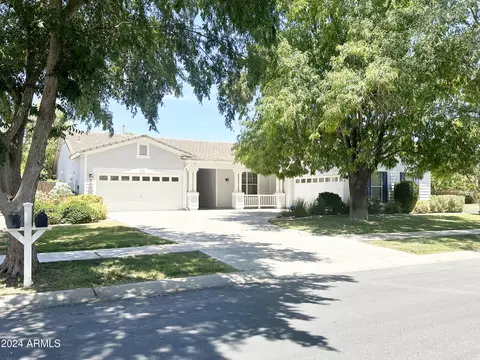3028 E Cullumber St, Gilbert, AZ 85234
