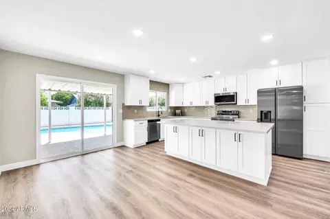 501 E Westchester Dr, Tempe, AZ 85283 photo 8