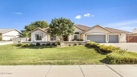4447 Enrose St, Mesa, AZ 85205