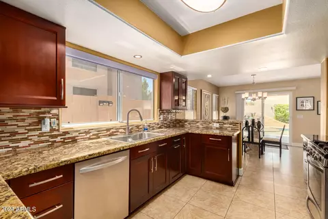 4070 E Coolbrook Ave, Phoenix, AZ 85032 photo 13