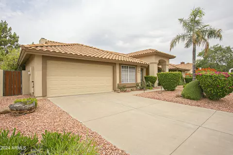 13660 N 72nd Ln, Peoria, AZ 85381