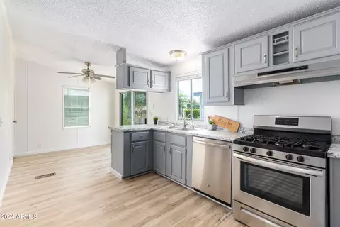 11275 N 99th Ave #59, Peoria, AZ 85345