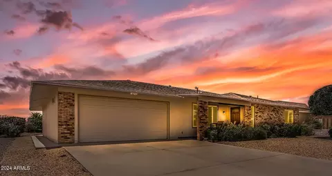 18202 N Alyssum Dr, Sun City West, AZ 85375