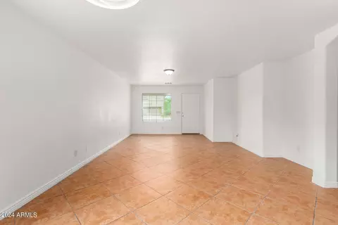 6007 W Warner St, Phoenix, AZ 85043 photo 5
