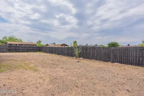 Exterior - 2120 E Greenway Rd, Phoenix, AZ 85022 photo 7 of 7