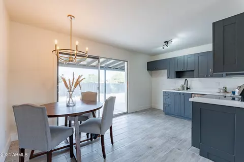 2120 E Greenway Rd, Phoenix, AZ 85022
