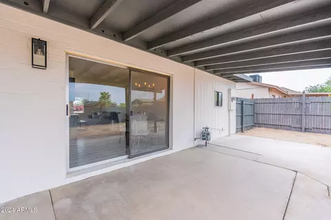 Exterior - 2120 E Greenway Rd, Phoenix, AZ 85022 photo 3 of 7