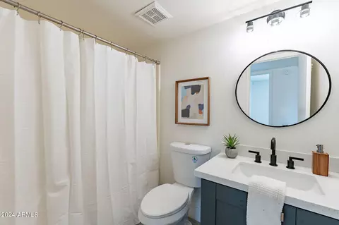 Bath - 2120 E Greenway Rd, Phoenix, AZ 85022 photo 2 of 2