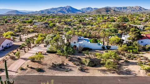 8956 E Venus Dr, Carefree, AZ 85377