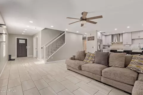 9121 E Plana Ave, Mesa, AZ 85212 photo 5