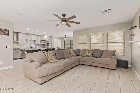 9121 E Plana Ave, Mesa, AZ 85212 photo 4