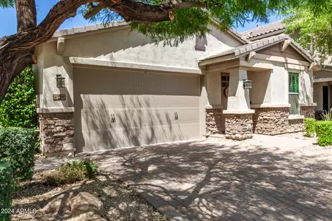 2926 W Laredo Ln, Phoenix, AZ 85085