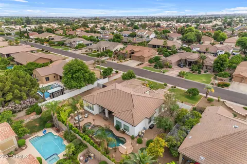 View/Area - 4450 E Ford Ave, Gilbert, AZ 85234 photo 6 of 8
