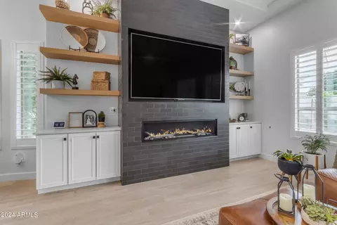 Living - 4450 E Ford Ave, Gilbert, AZ 85234 photo 4 of 6