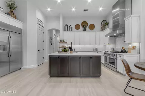 Kitchen - 4450 E Ford Ave, Gilbert, AZ 85234 photo 4 of 7