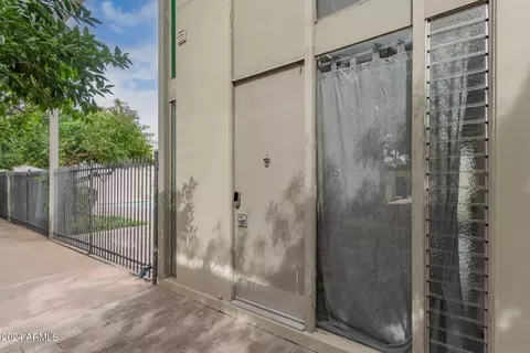4401 N 40th St #15, Phoenix, AZ 85018