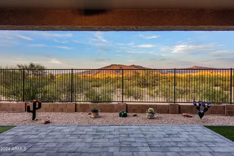 5525 S Adero Canyon Trl, Tucson, AZ 85747