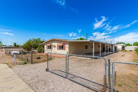 730 S Delaware Dr, Apache Junction, AZ 85120 photo 3