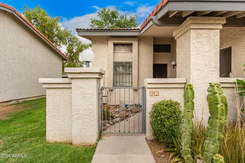 1718 S Longmore -- #92, Mesa, AZ 85202