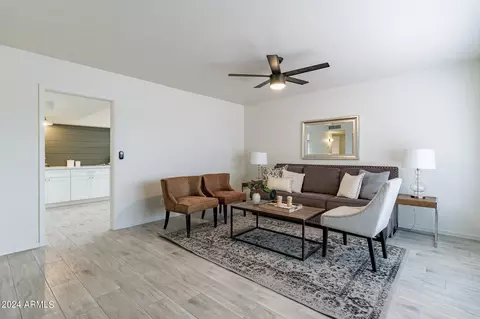 1821 W Libby St, Phoenix, AZ 85023 photo 4