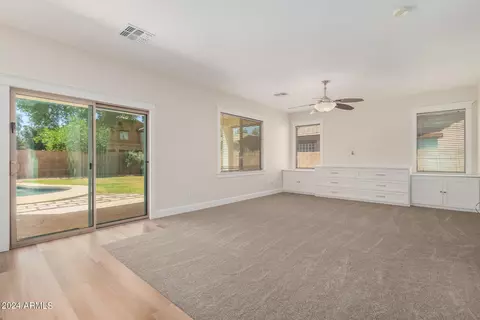 4481 E Warbler Ct, Gilbert, AZ 85297 photo 9