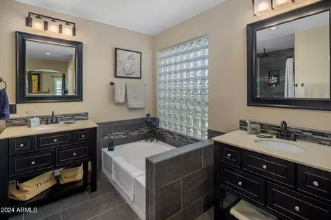 3433 E Topeka Dr, Phoenix, AZ 85050 photo 22