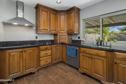 3433 E Topeka Dr, Phoenix, AZ 85050 photo 13
