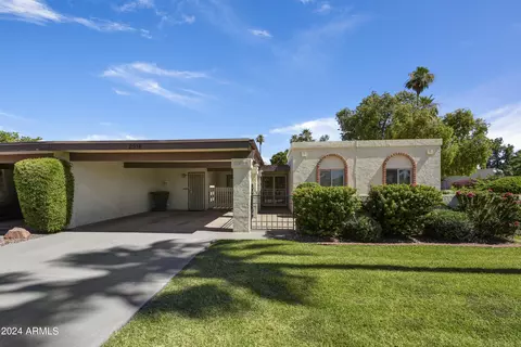 2916 W Flynn Ln, Phoenix, AZ 85017