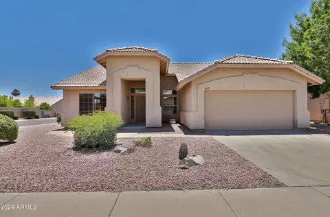 3019 E South Fork Dr, Phoenix, AZ 85048 photo 2