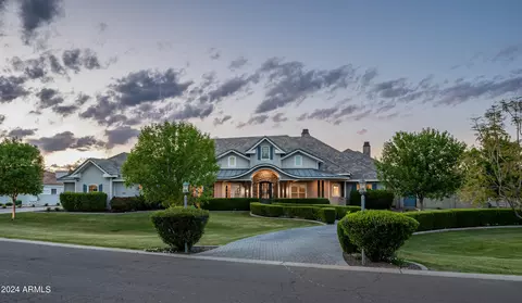 2536 E Libra Pl, Chandler, AZ 85249