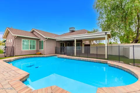 426 S Laveen Dr, Chandler, AZ 85226